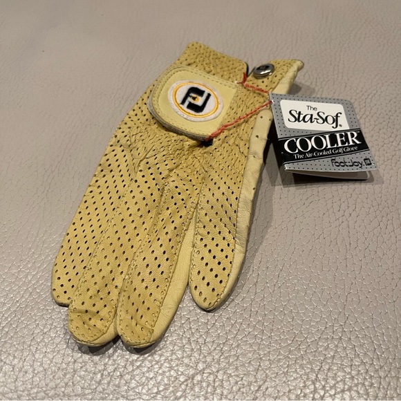 NWT Vintage Foot-Joy “The Sta-Sof” Soft Yellow Air Cooled Left Hand Golf Glove. - Picture 9 of 12